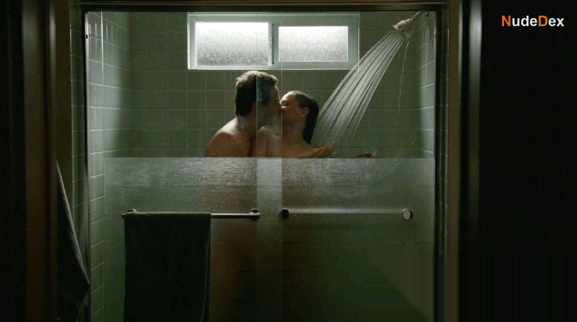 Rachael Leigh Cook in Perception, photo 1