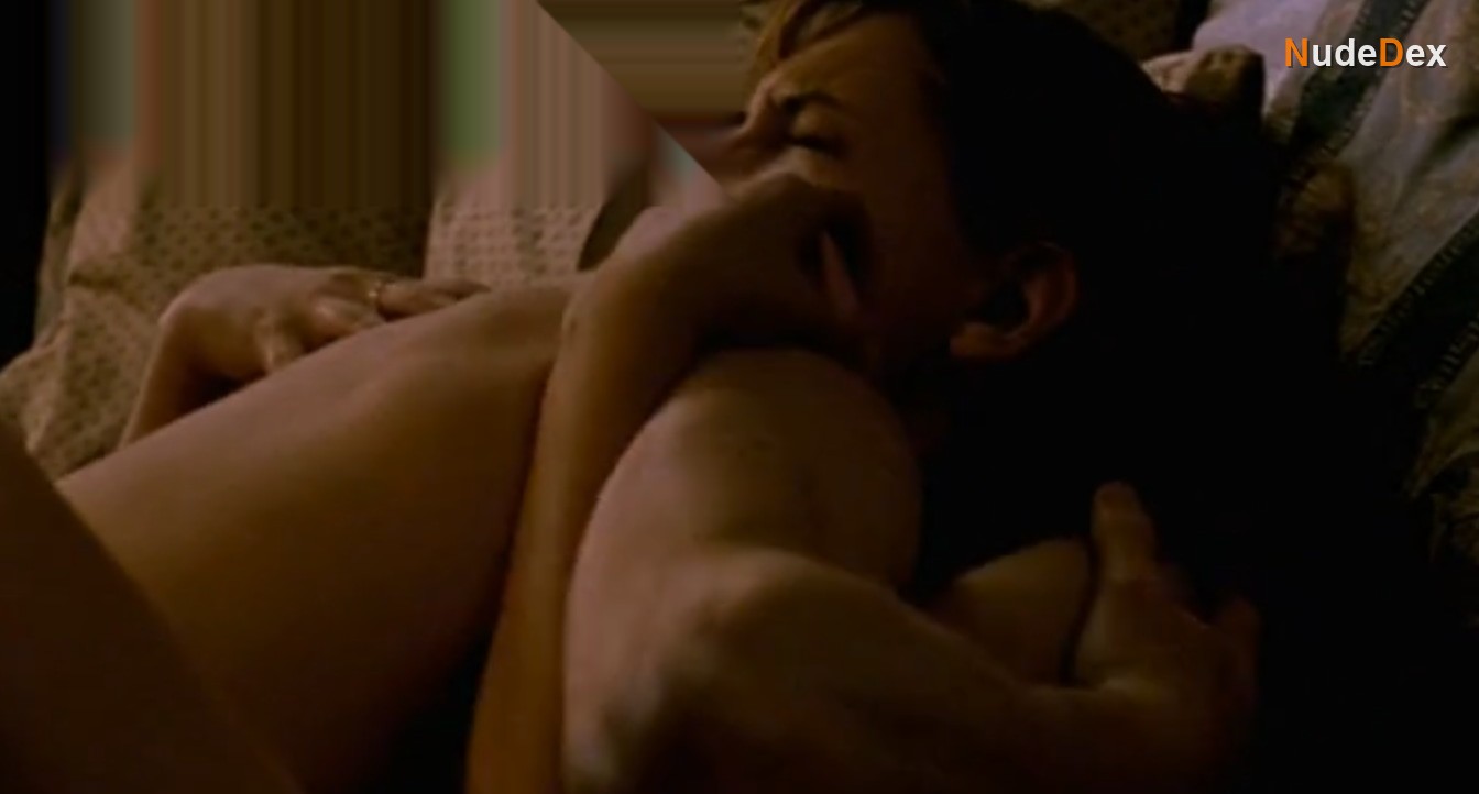 Rachael Leigh Cook in Stateside, photo 5