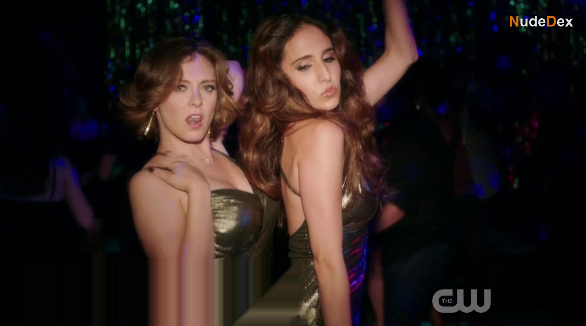 Rachel Bloom in Crazy Ex-girlfriend, photo 7