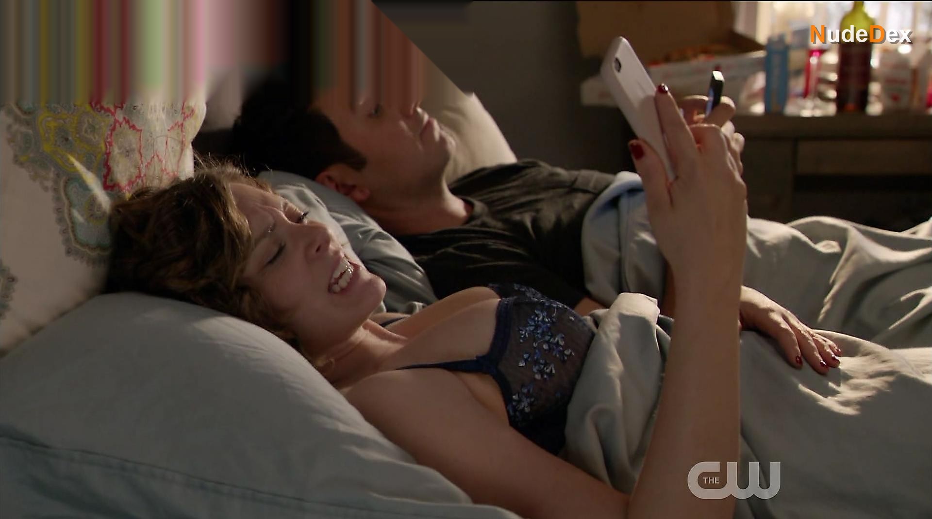 Rachel Bloom in Crazy Ex-girlfriend, photo 24