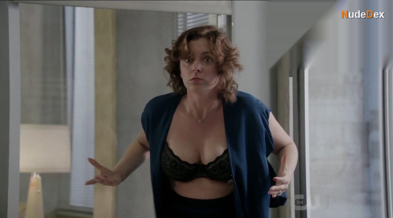 Rachel Bloom in Crazy Ex Girlfriend, photo 34