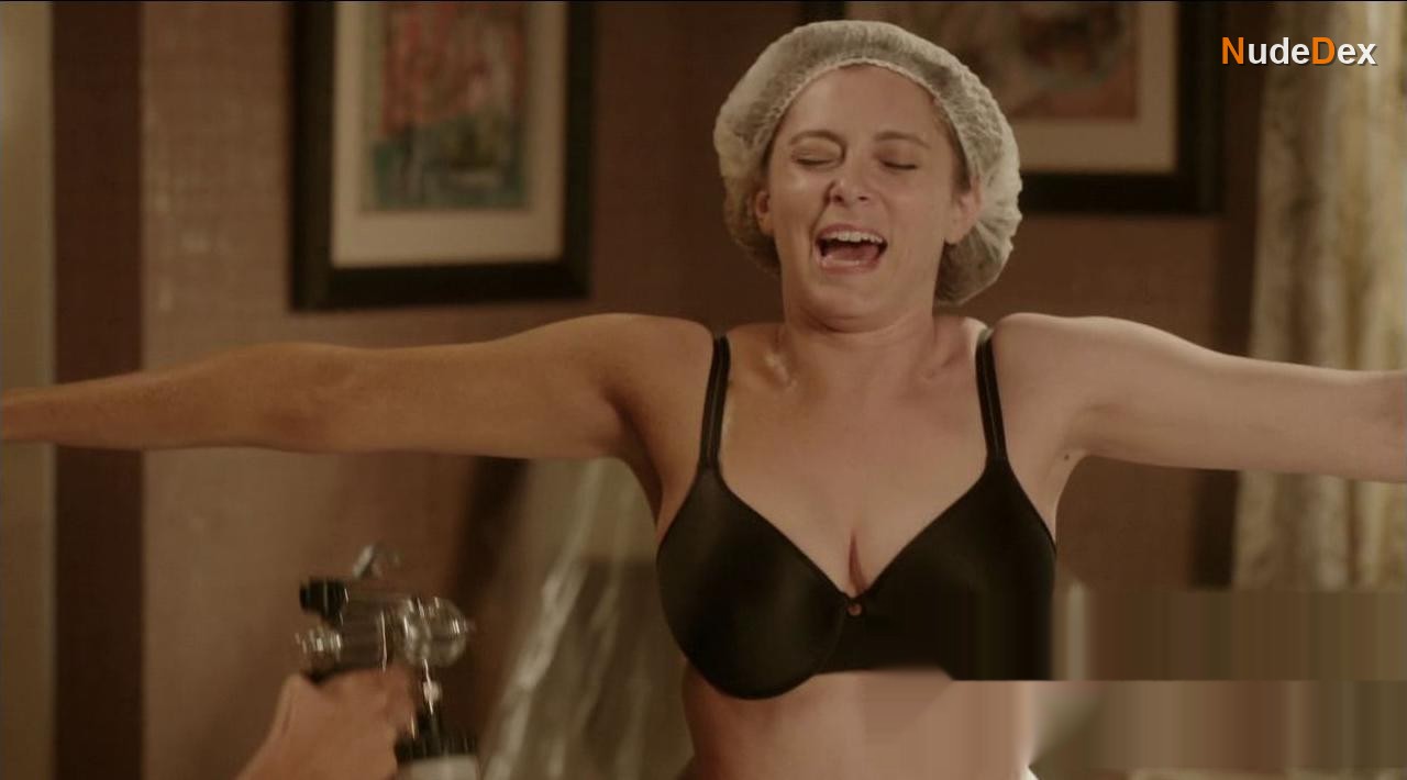 Rachel Bloom in Crazy Ex Girlfriend, photo 37