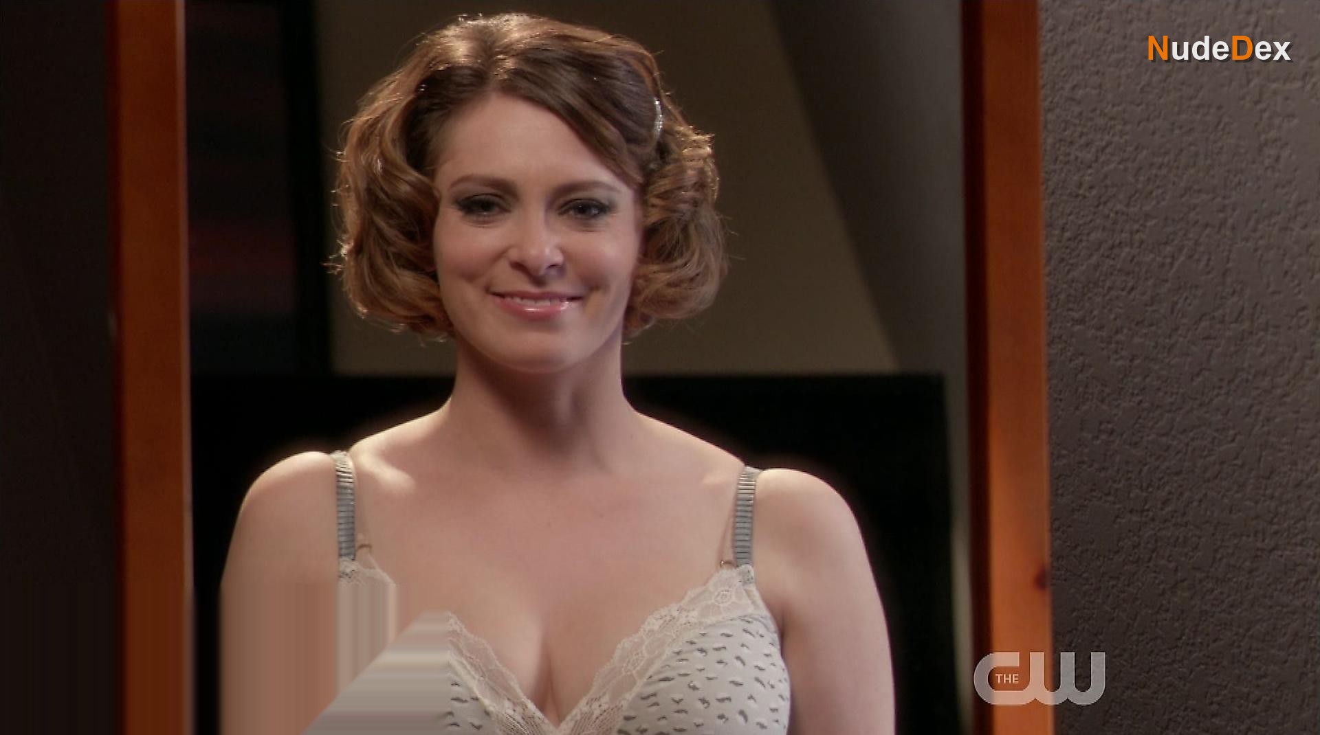 Rachel Bloom in Crazy Ex Girlfriend, photo 38