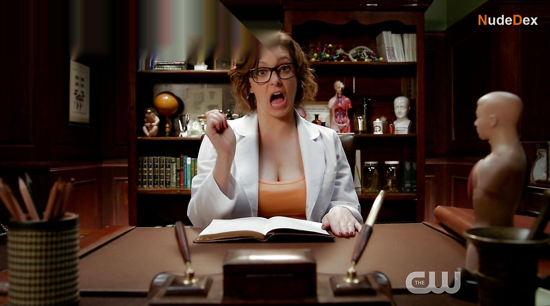 Rachel Bloom in Crazy Ex Girlfriend, photo 45