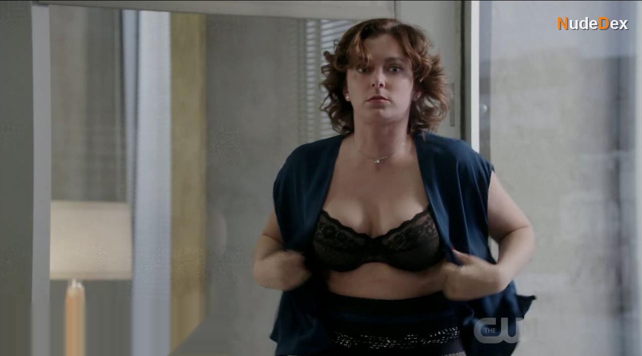 Rachel Bloom in Crazy Ex Girlfriend, photo 46