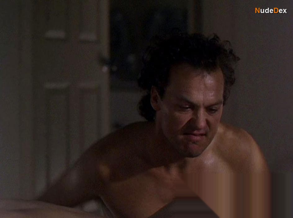Rachel Ryan in Clean And Sober, photo 3