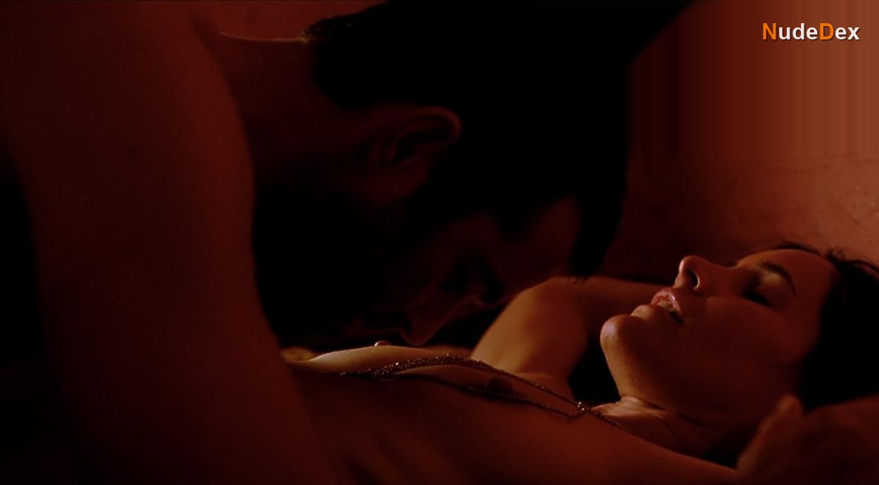 Rachel Shelley in Strike Back, photo 8
