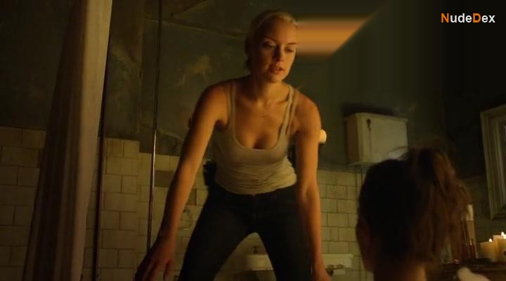 Rachel Skarsten in Lost Girl, photo 6