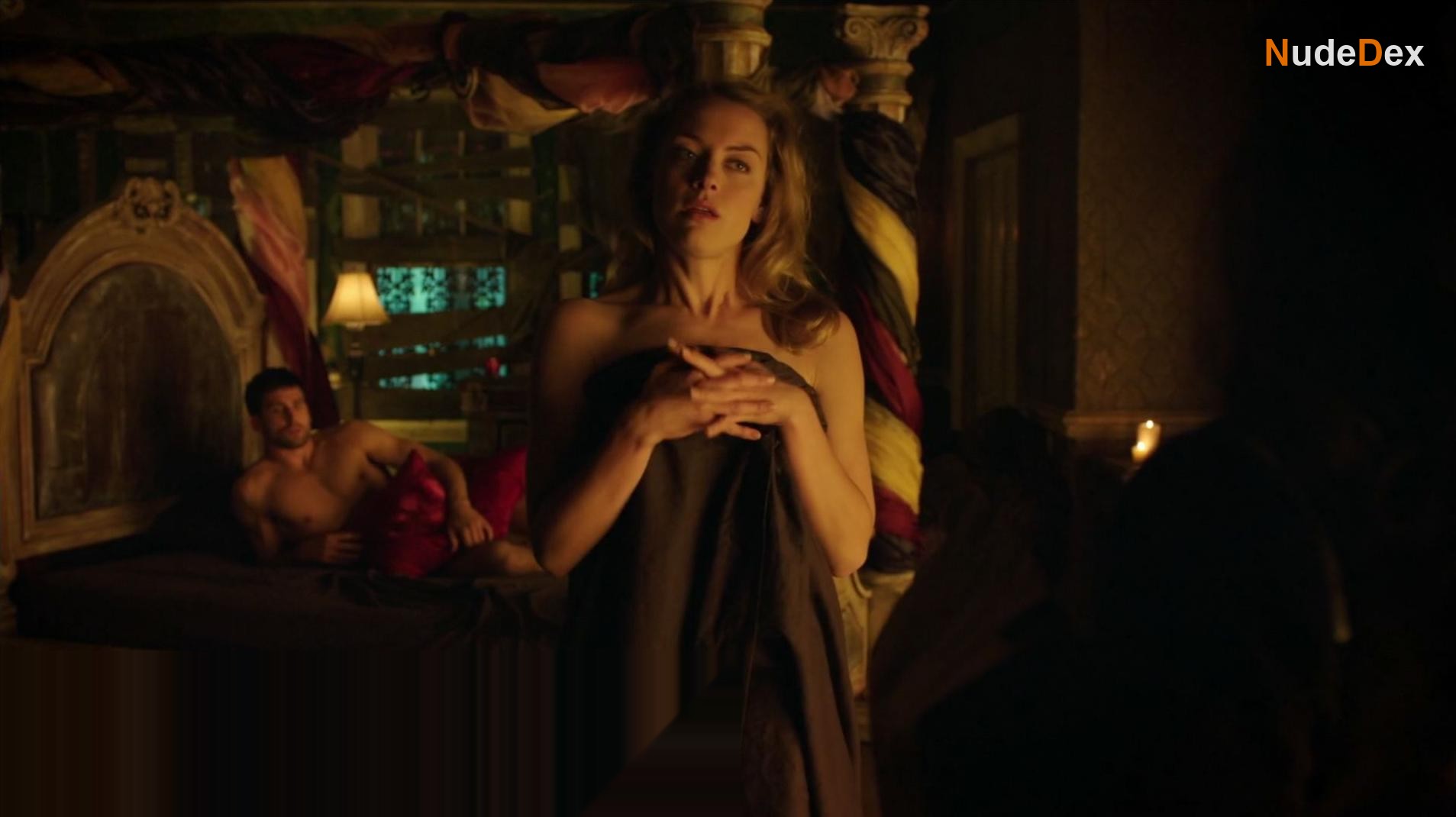 Rachel Skarsten in Lost Girl, photo 14