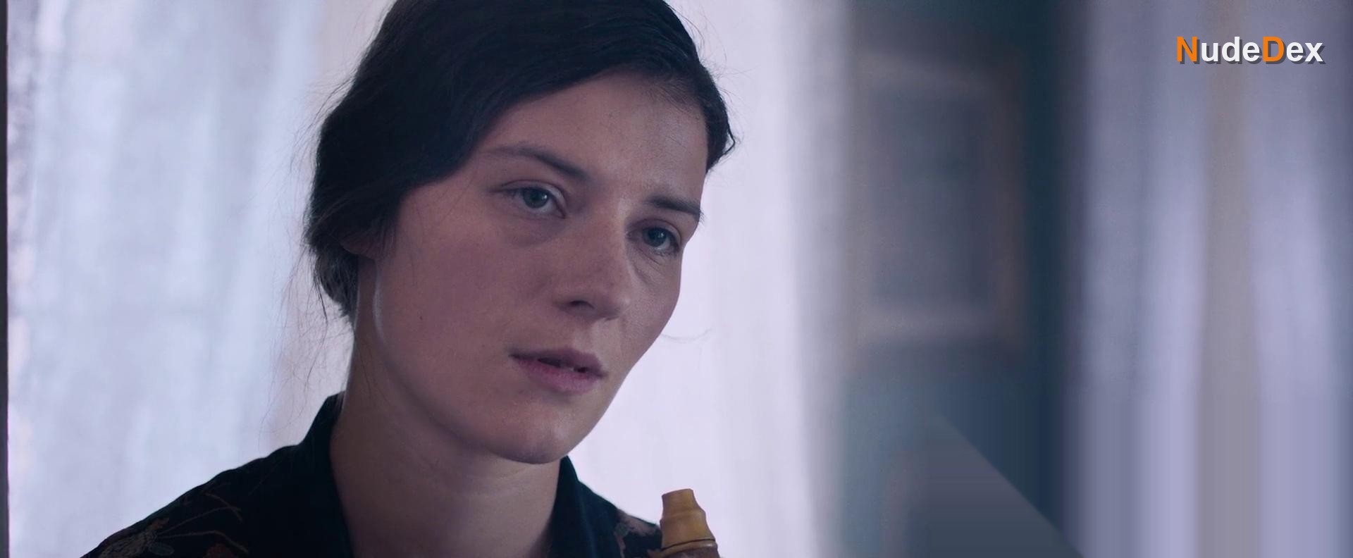 Radka Caldova in The Chambermaid, photo 5