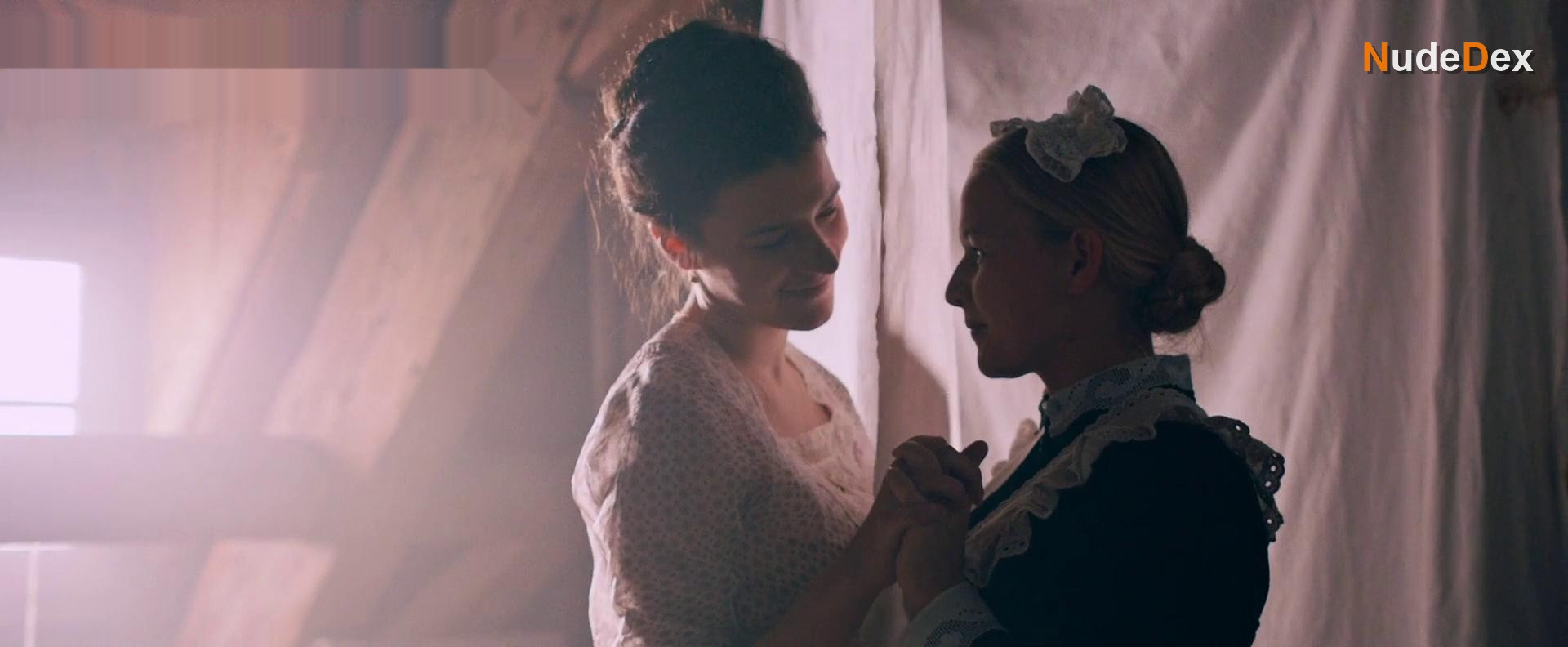 Radka Caldova in The Chambermaid, photo 9