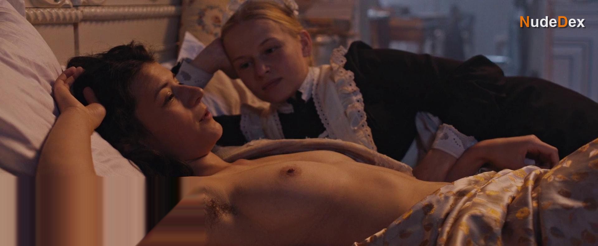 Radka Caldova in The Chambermaid, photo 31