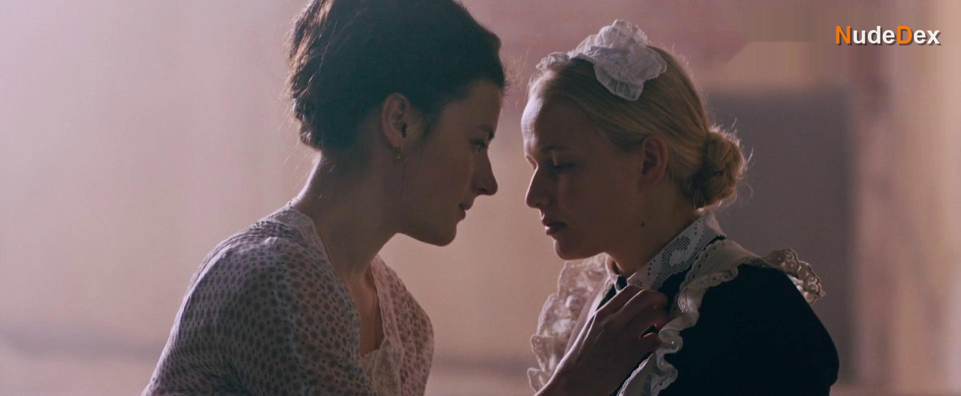 Radka Caldova in The Chambermaid, photo 41