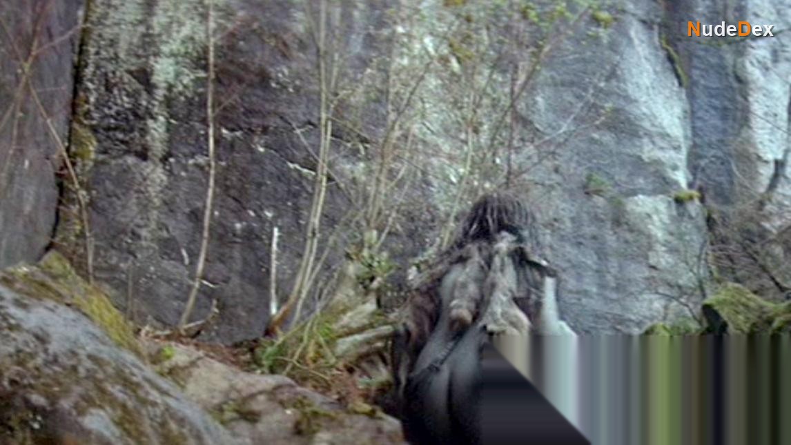 Rae Dawn Chong in Quest For Fire, photo 1