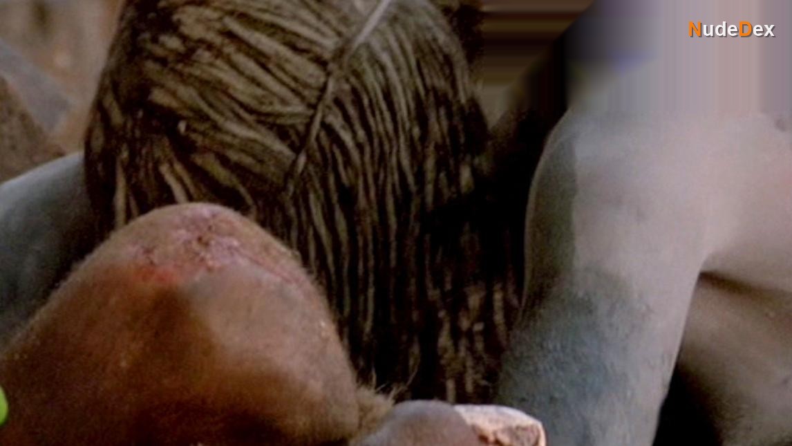 Rae Dawn Chong in Quest For Fire, photo 7