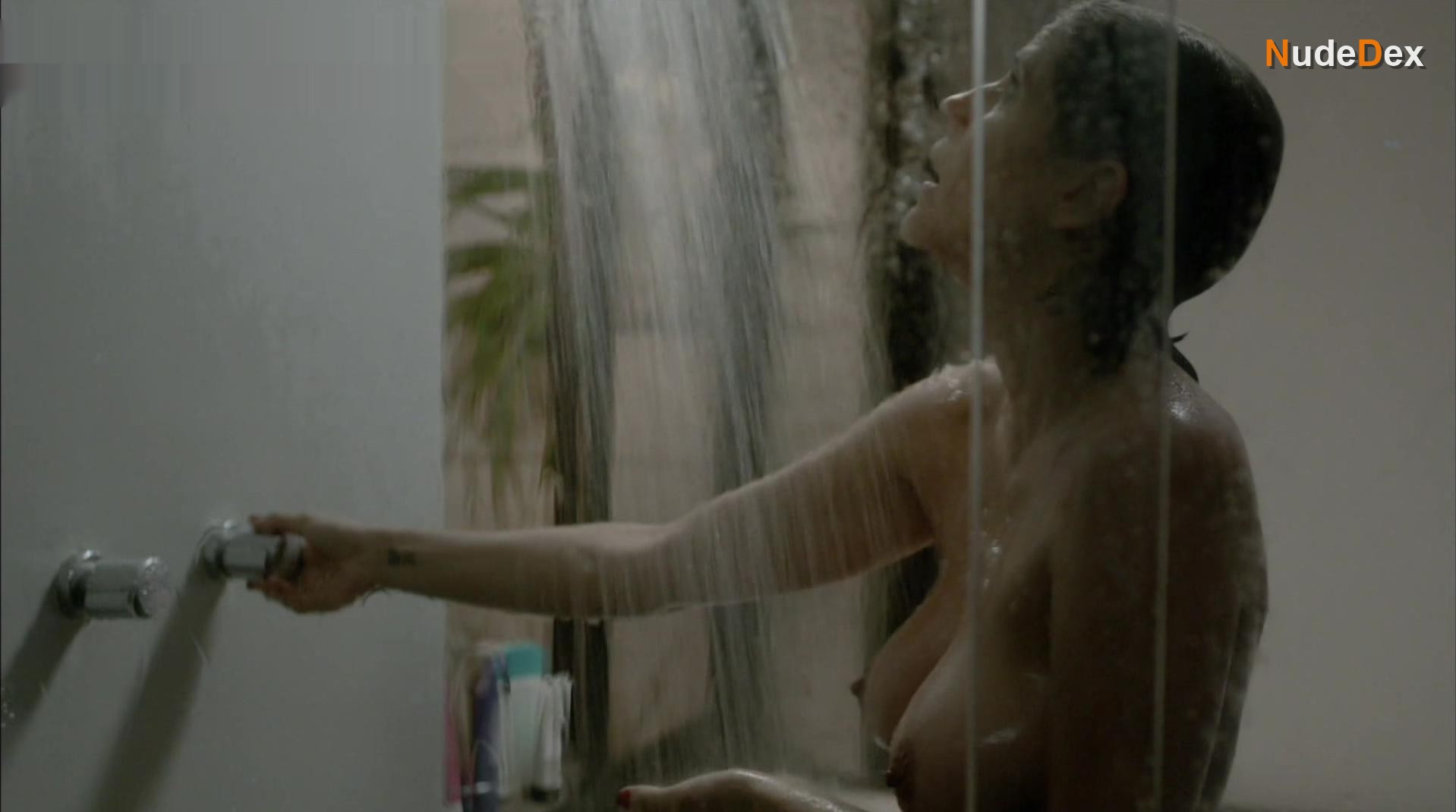 Rafaela Mandelli in O Negocio, photo 15