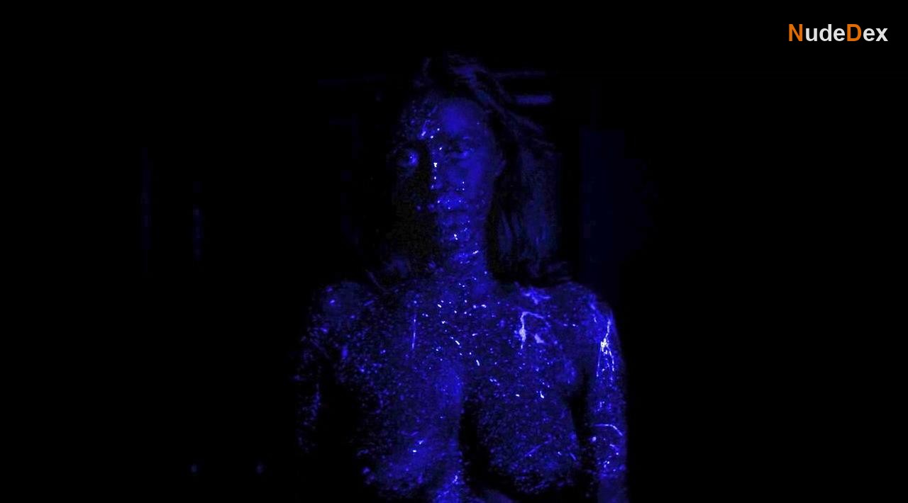 Raphaelle Standell-preston in Taste, photo 2