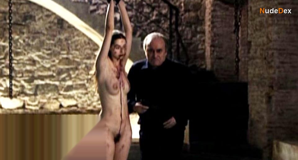 Rebeca Alemany in Rojo Sangre, photo 6