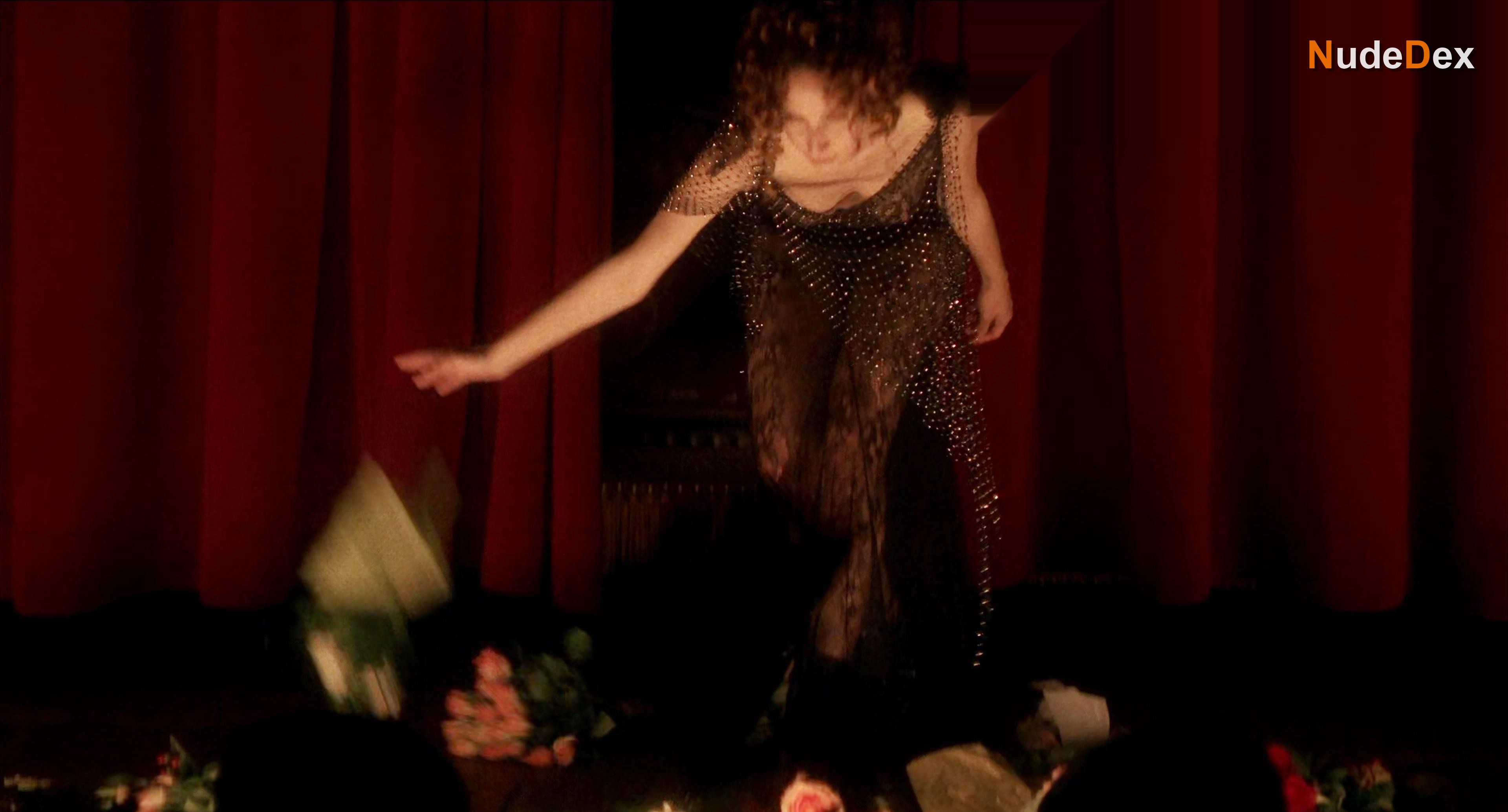 Rebecca Dayan in Tesla, photo 8