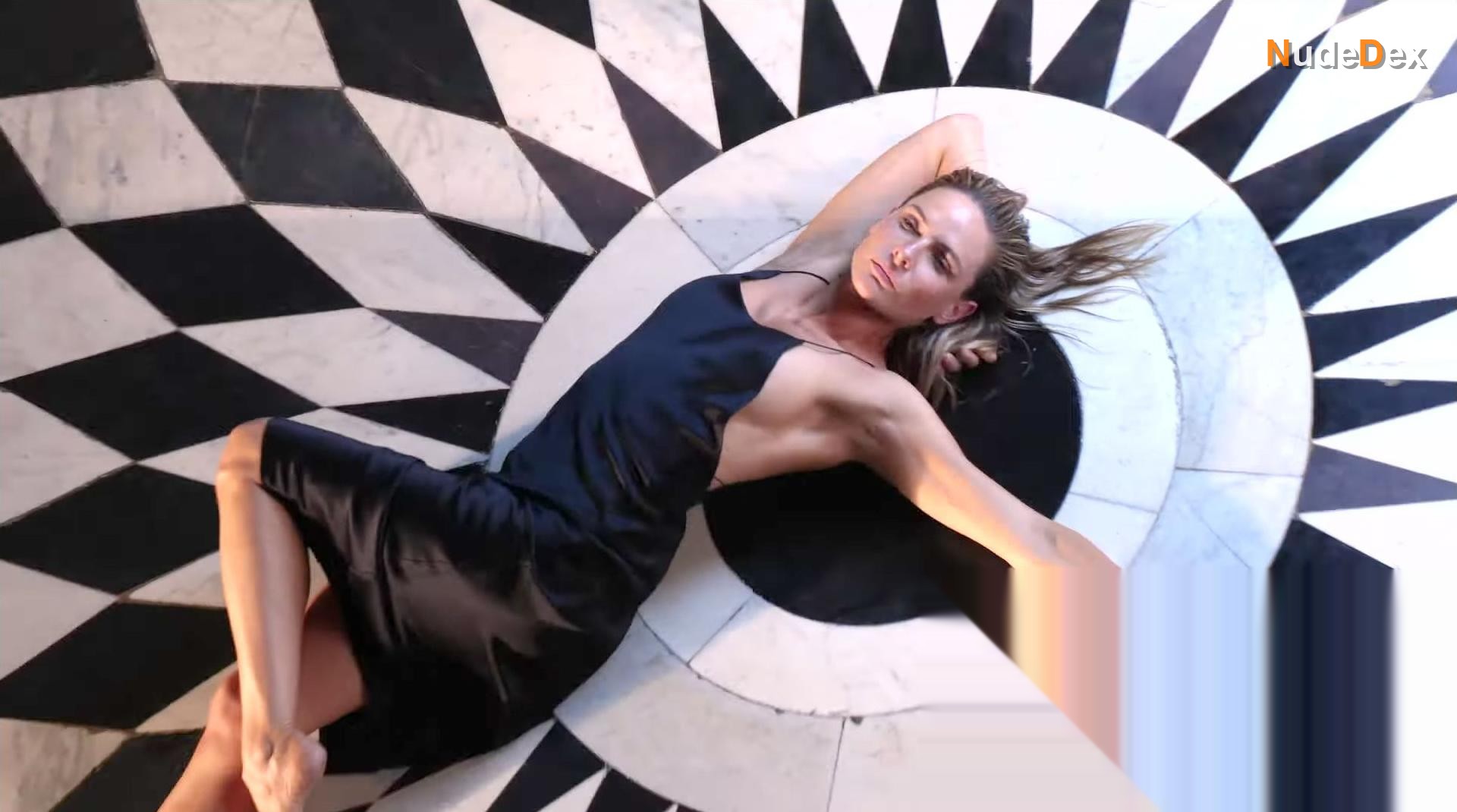 Rebecca Ferguson in Calvin Klein Photoshoot Rebecca Ferguson Behind The Scenes, photo 3