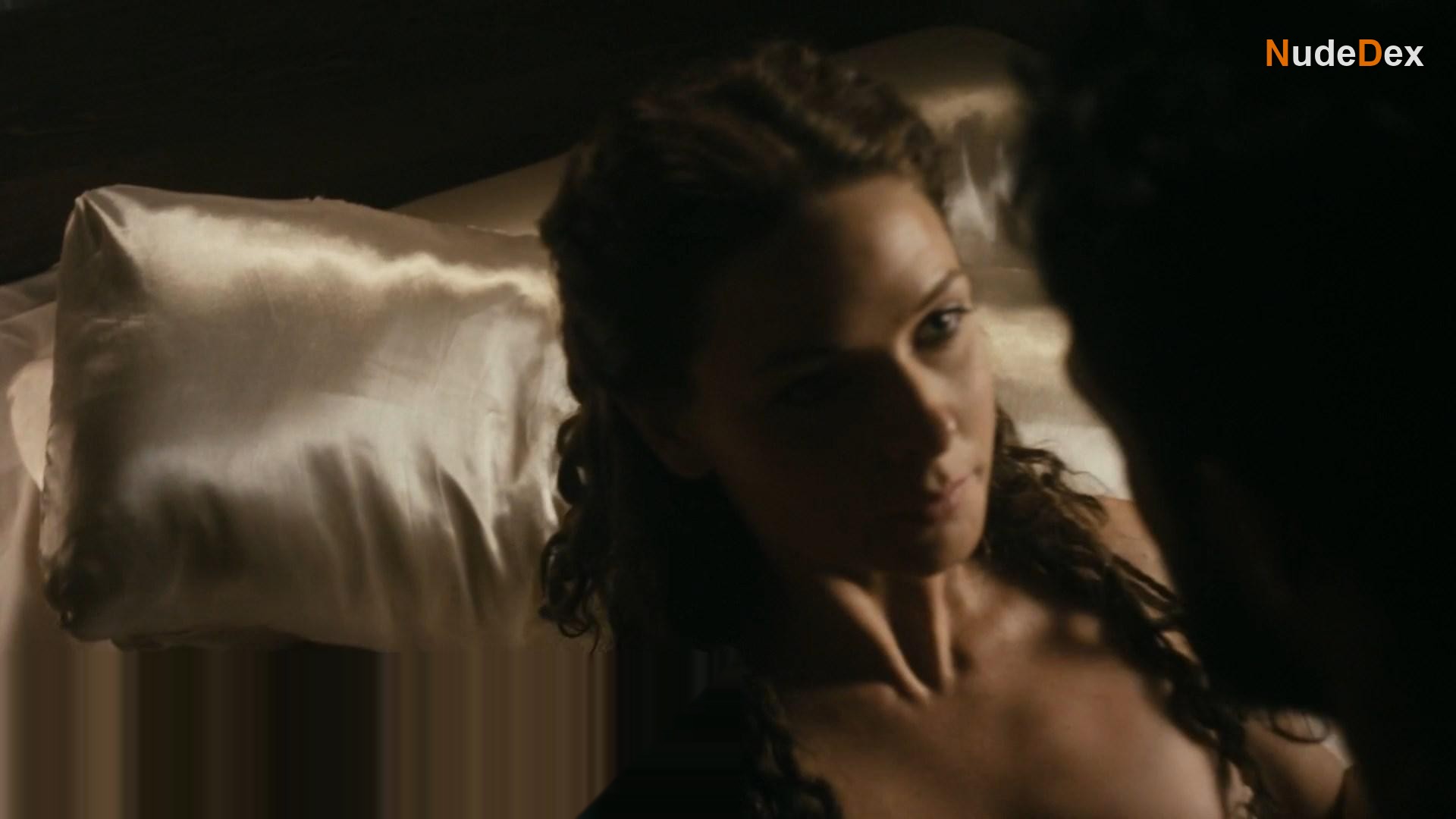 Rebecca Ferguson in The Red Tent, photo 11