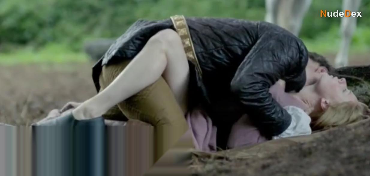Rebecca Ferguson in The White Queen, photo 4