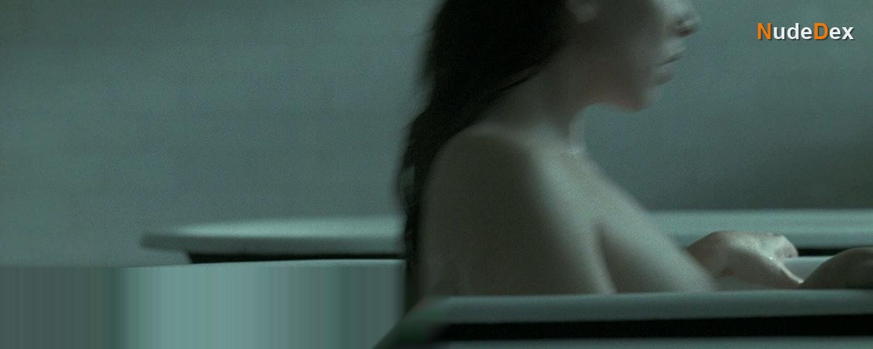Rebecca Hall in The Awakening, photo 4
