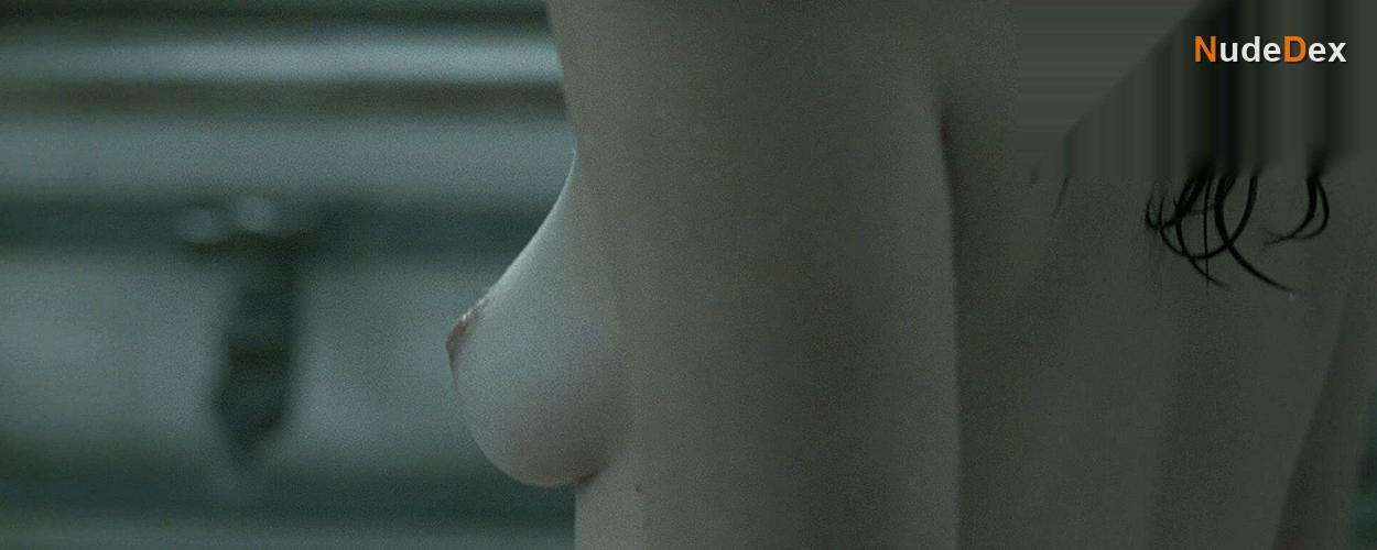 Rebecca Hall in The Awakening, photo 5