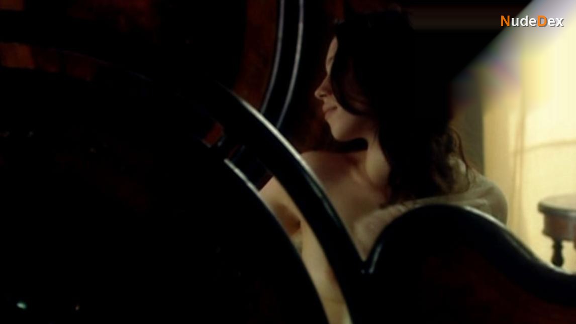 Rebecca Hall in Wide Sargasso Sea, photo 5