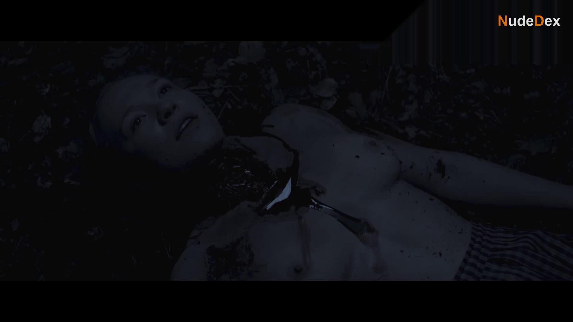 Rebecca Luft in Hundswut, photo 3
