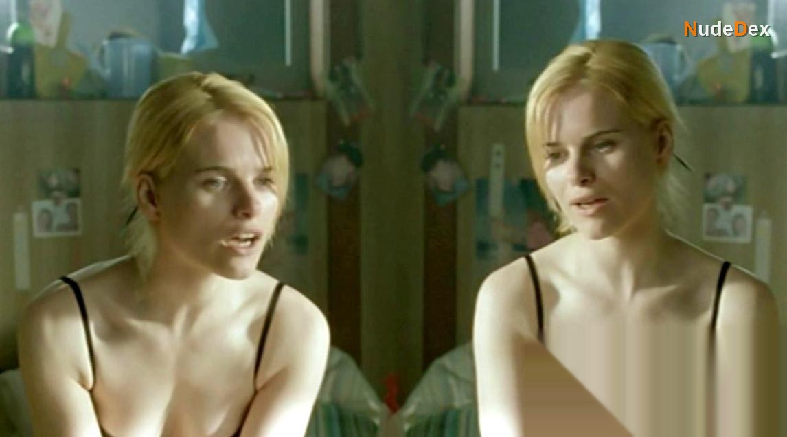Rebecca Palmer in The Stratosphere Girl, photo 1