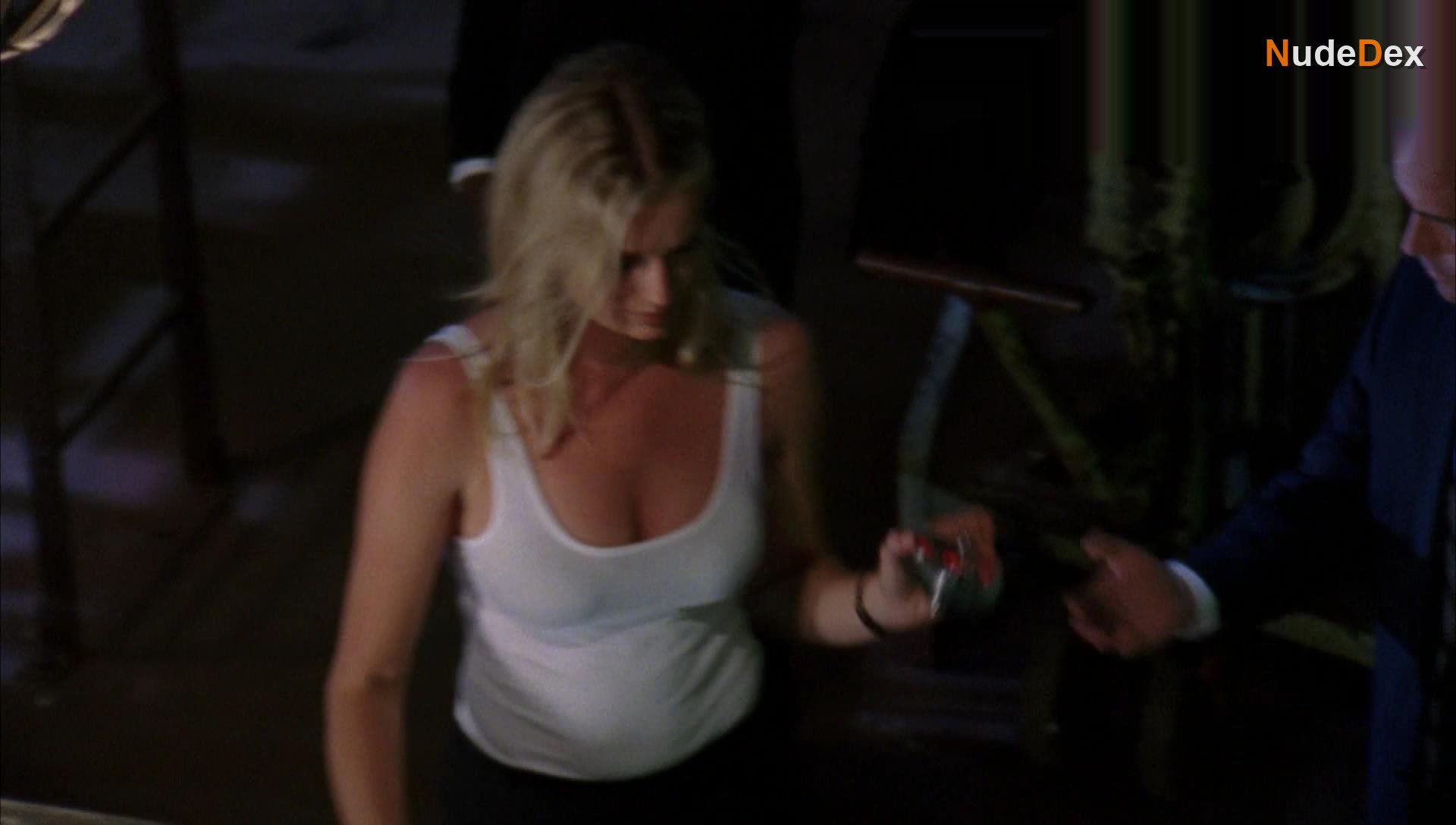 Rebecca Romijn in Chuck, photo 3