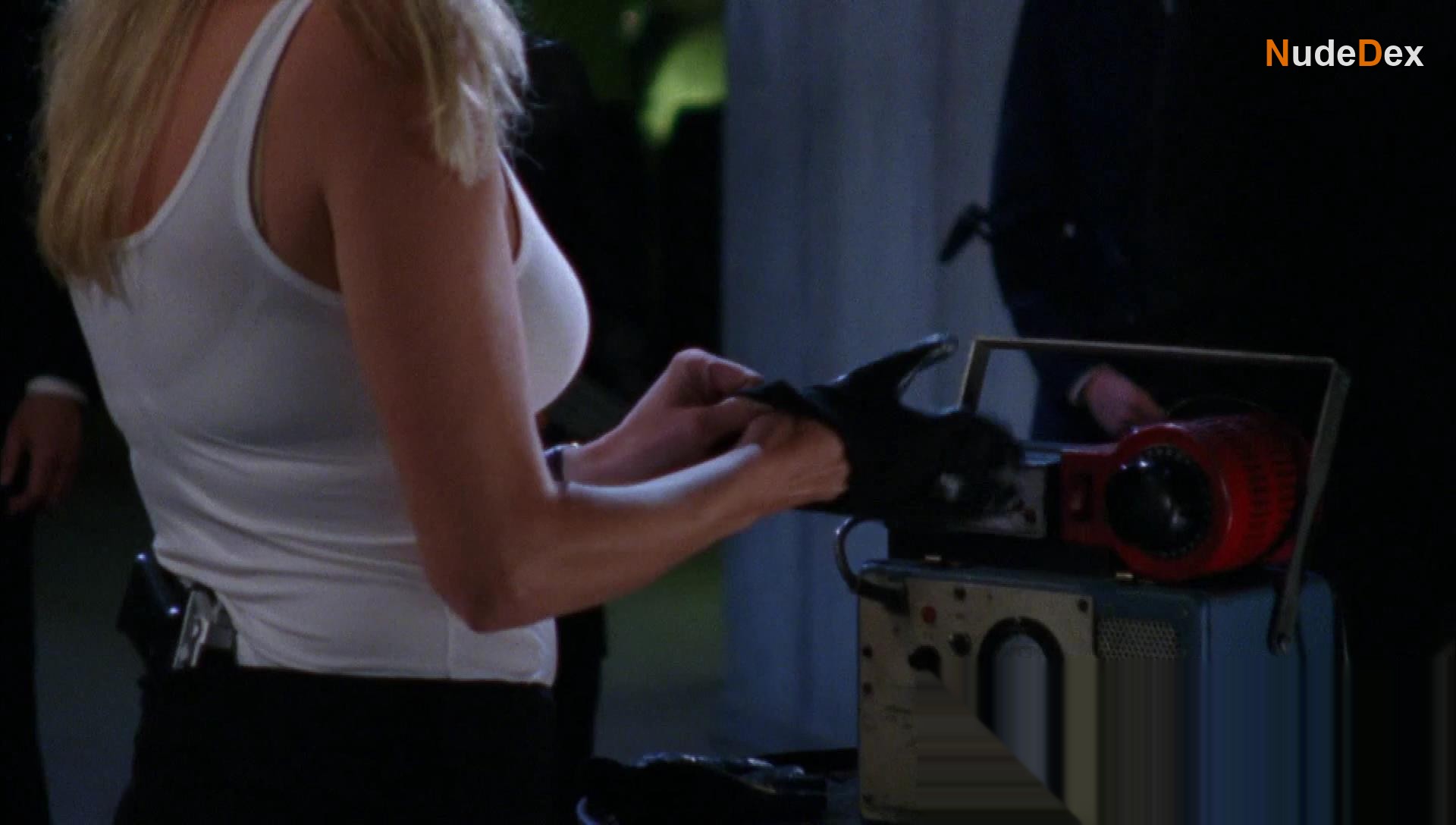 Rebecca Romijn in Chuck, photo 8