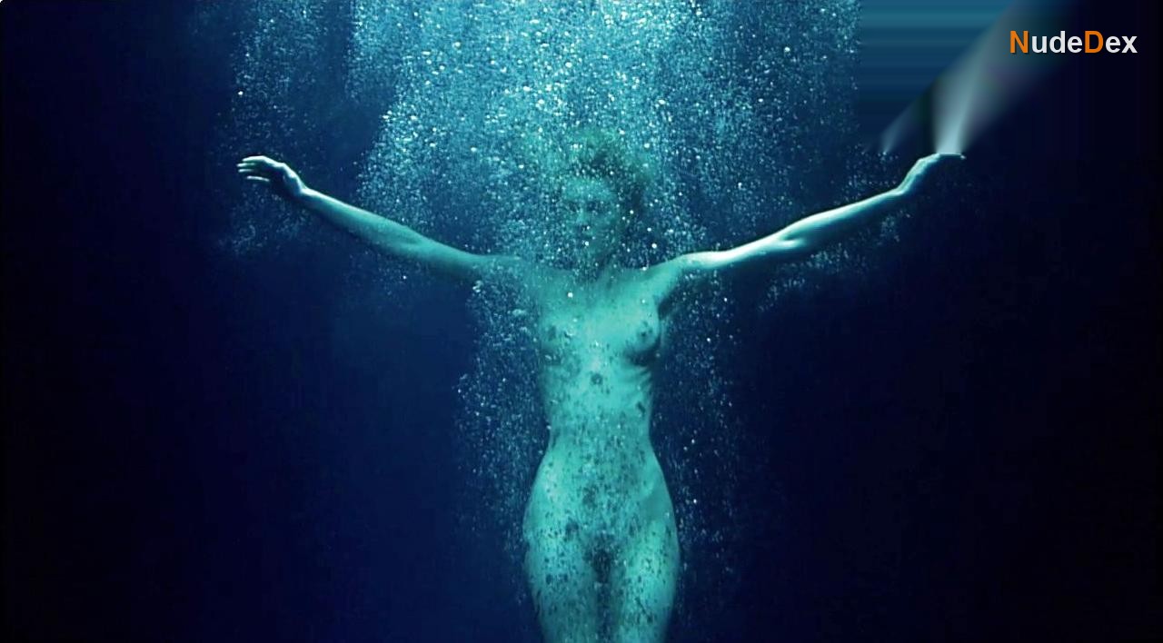 Rebecca Romijn in Femme Fatale, photo 11