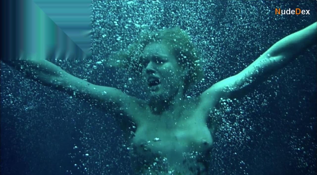 Rebecca Romijn in Femme Fatale, photo 12
