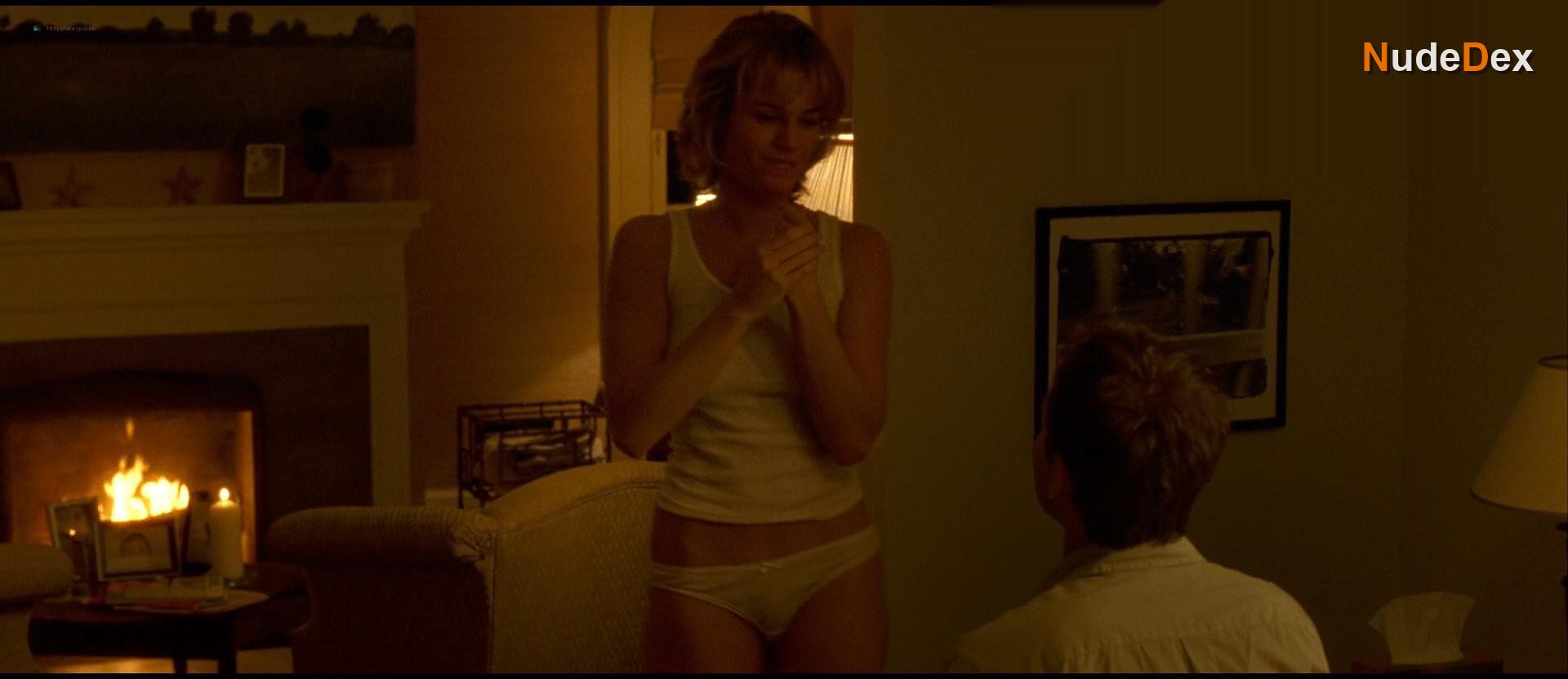 Rebecca Romijn in Godsend, photo 4