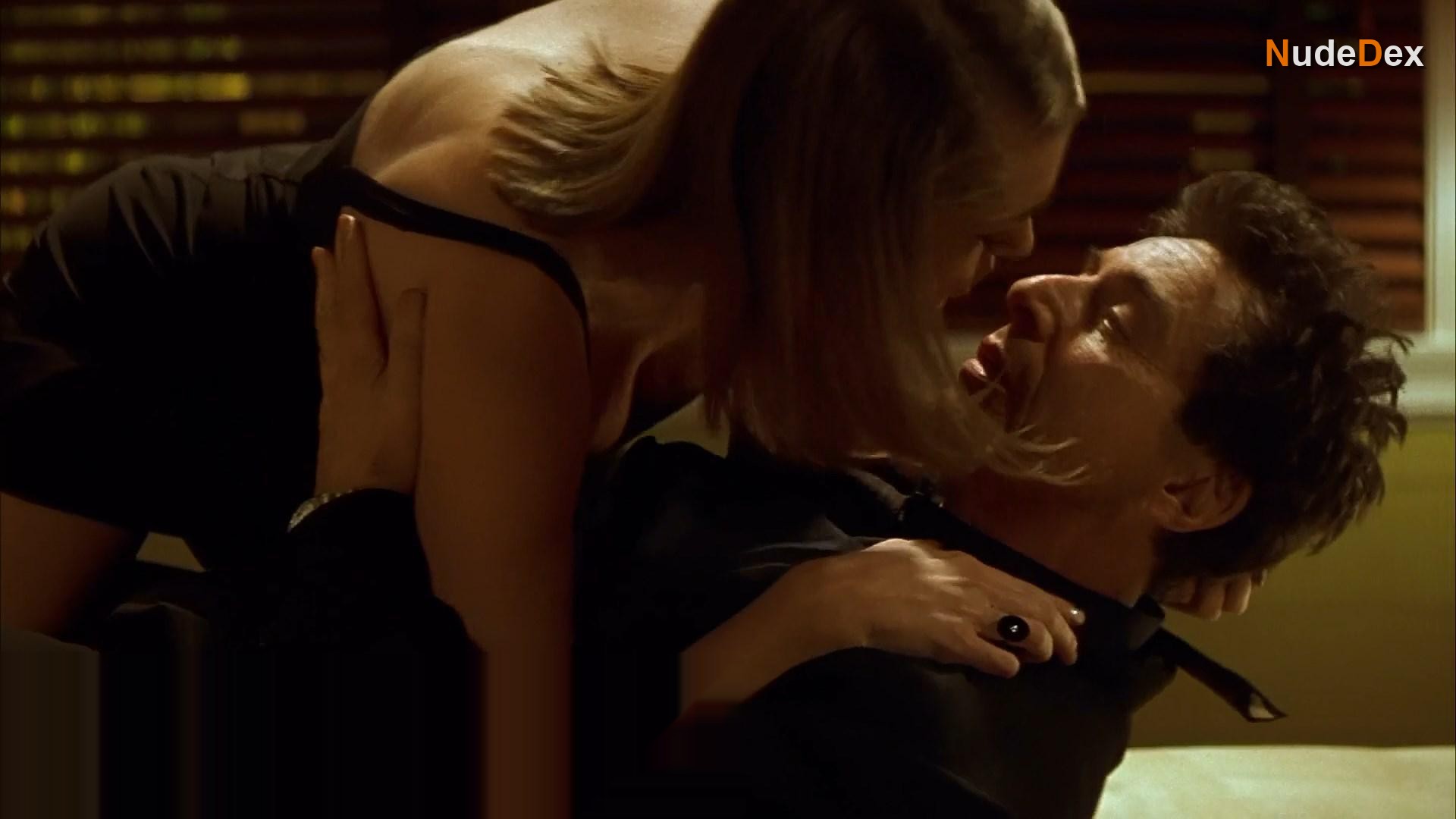 Rebecca Romijn in S1m0ne, photo 3