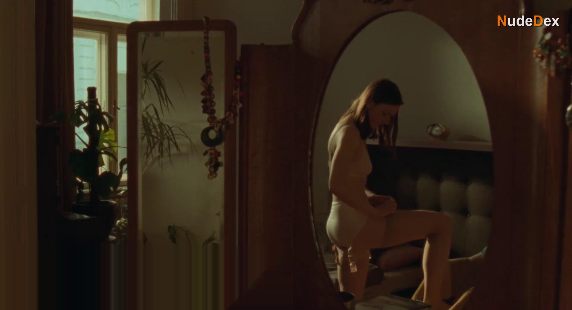 Rebeka Polakova in Nobody Likes Me, photo 1