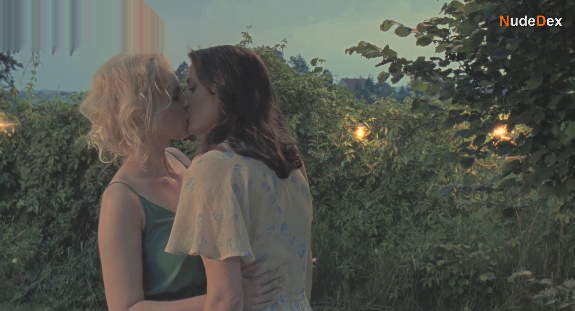 Rebeka Polakova in Nobody Likes Me, photo 7