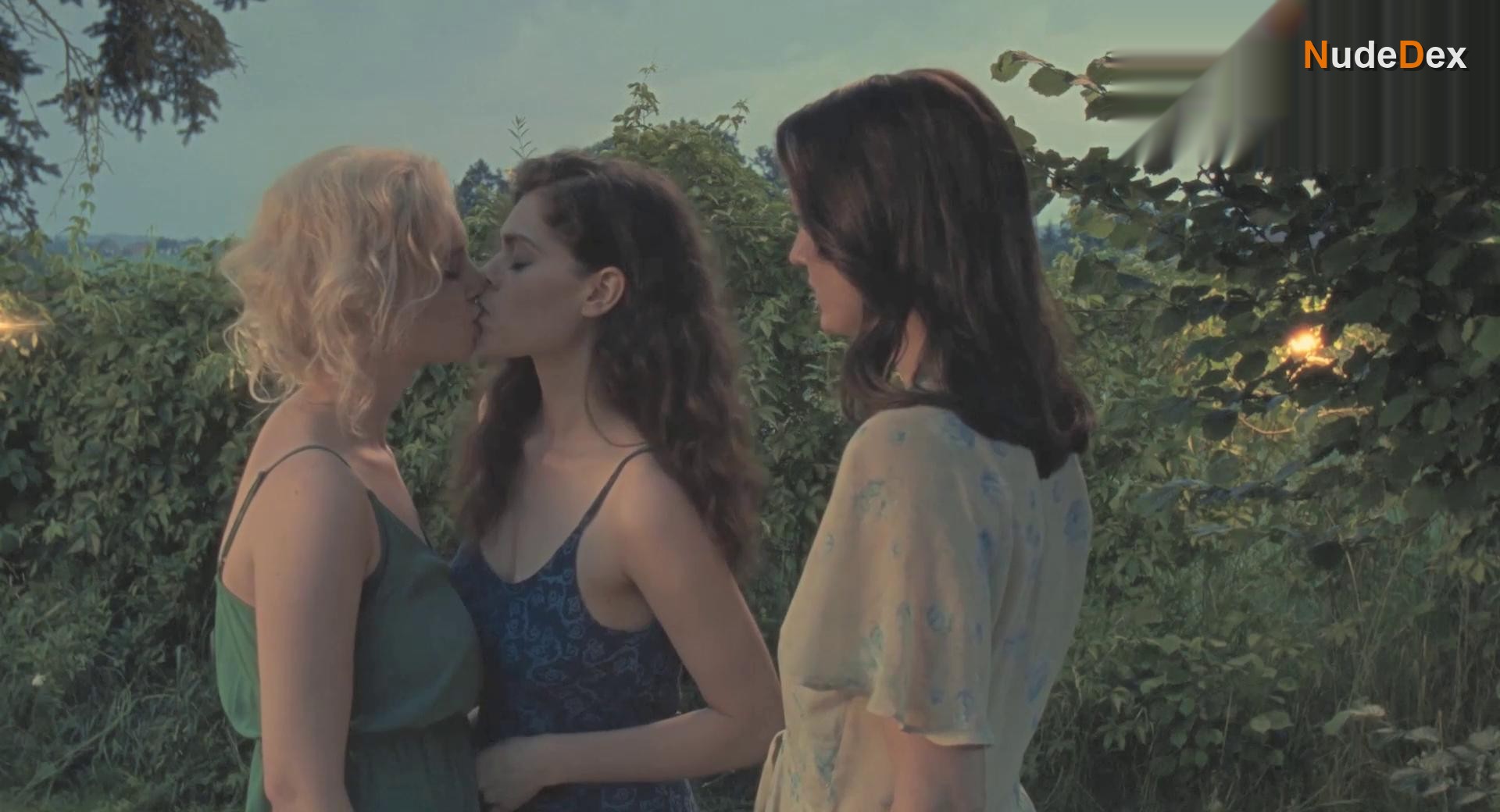 Rebeka Polakova in Nobody Likes Me, photo 8