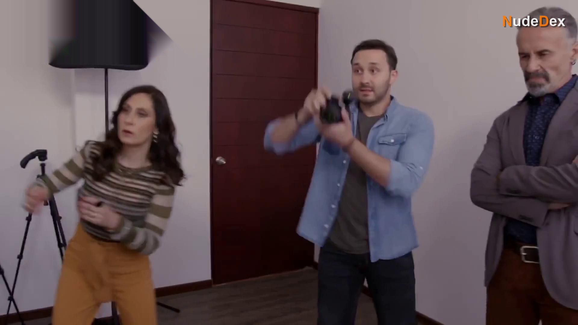 Regina Velarde in Como Dice El Dicho, photo 6