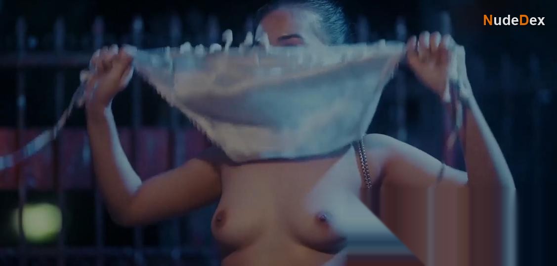Reina Castillo in Sabik, photo 1