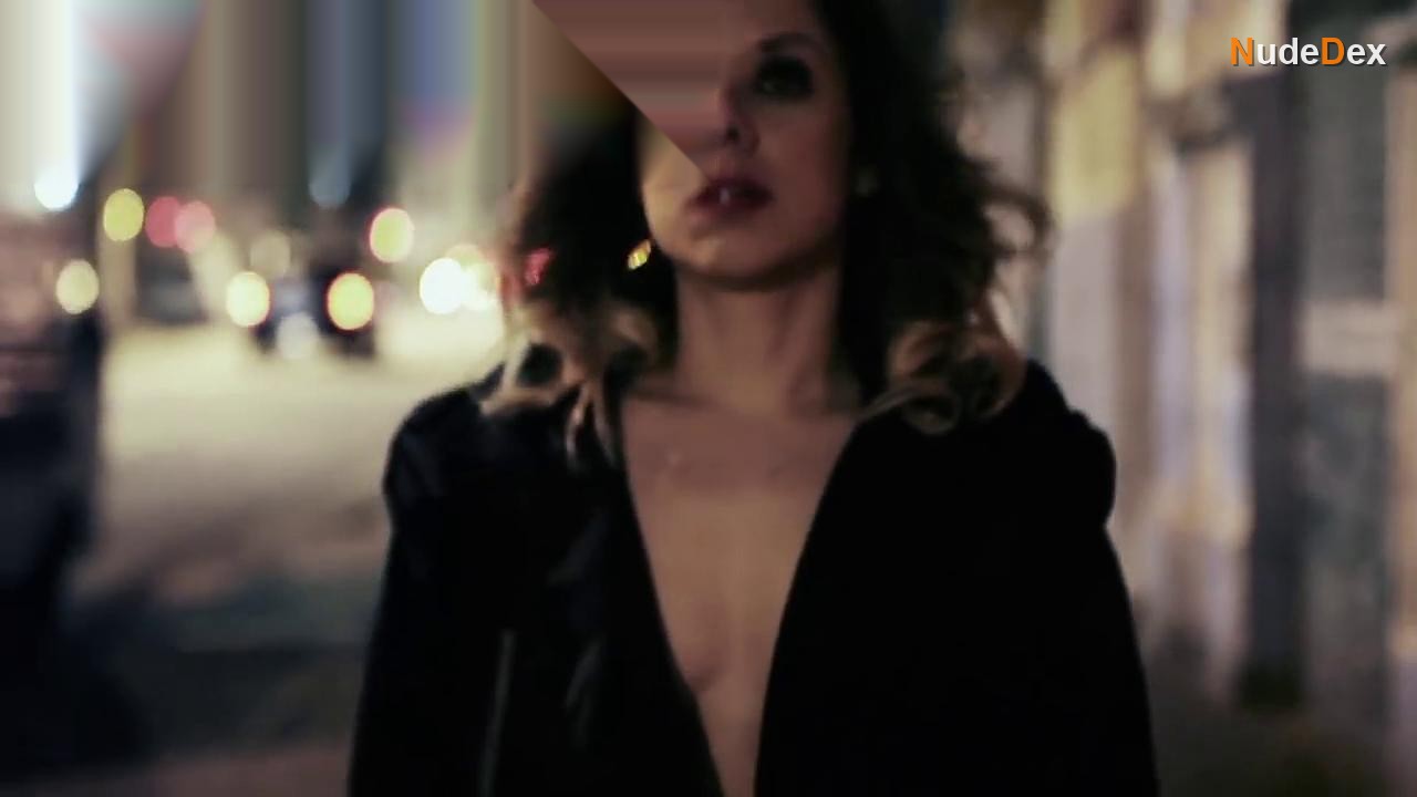 Renata Sarmento in Nina!, photo 2