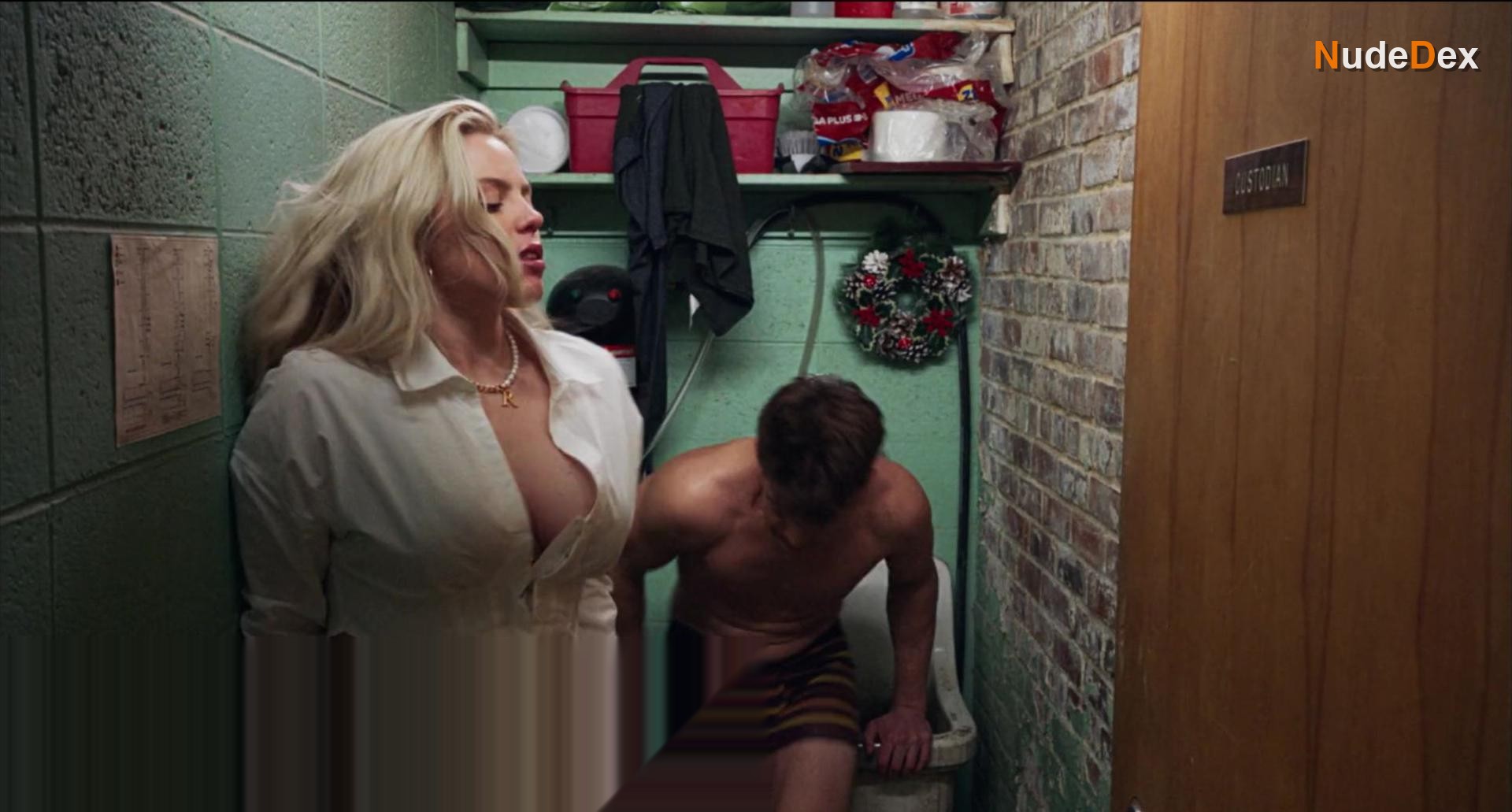 Renee Rapp in Mean Girls, photo 4