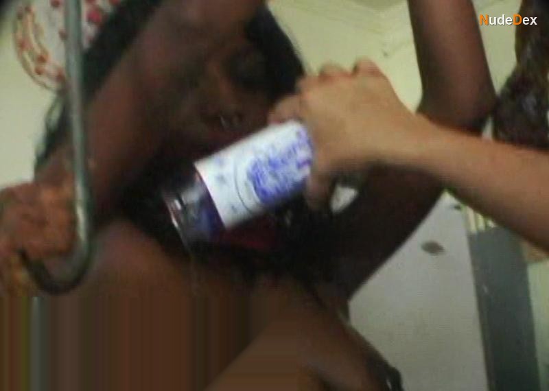 Reve Douglas in Meat Weed America, photo 4