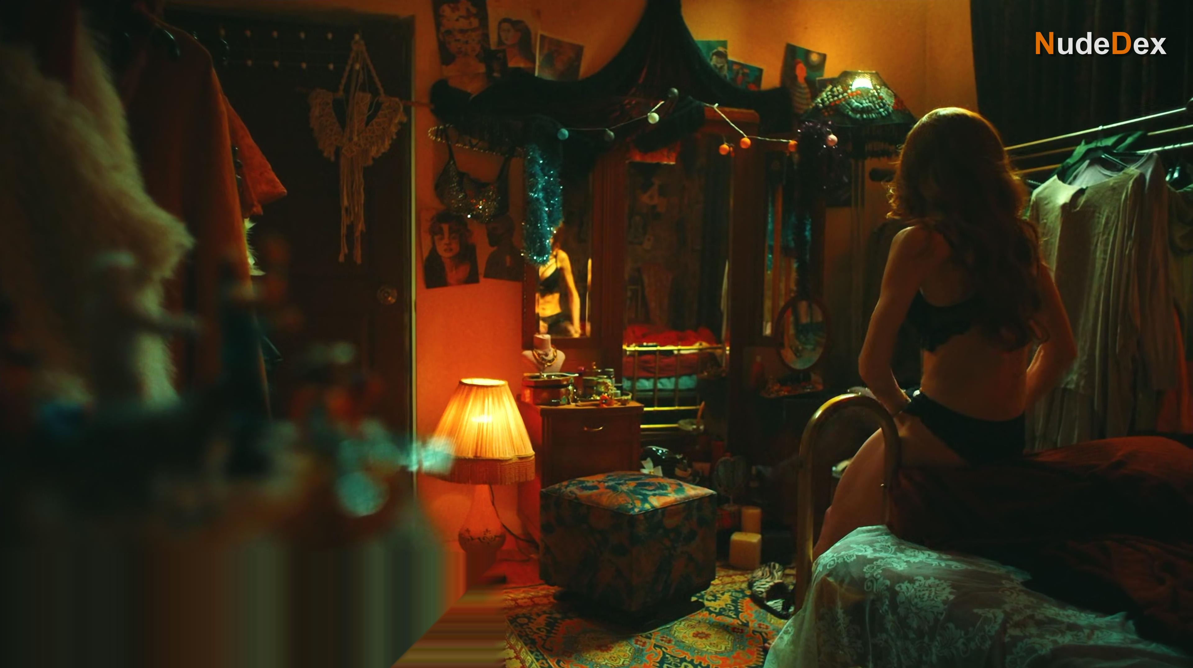 Reyhan Asena Keskinci in Jasmine, photo 55