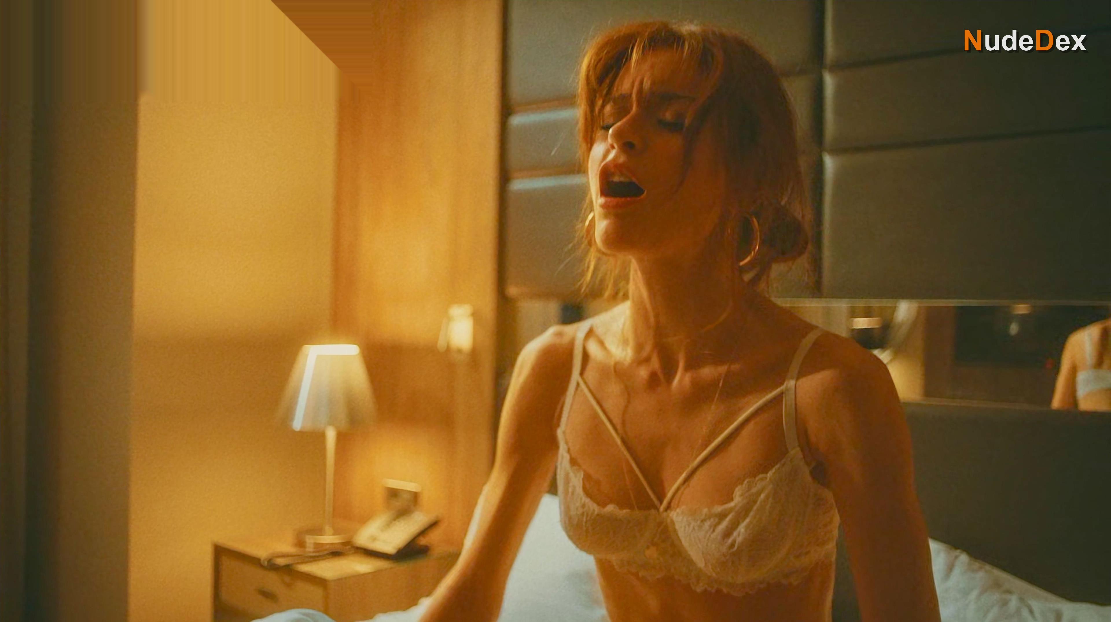 Reyhan Asena Keskinci in Jasmine, photo 61