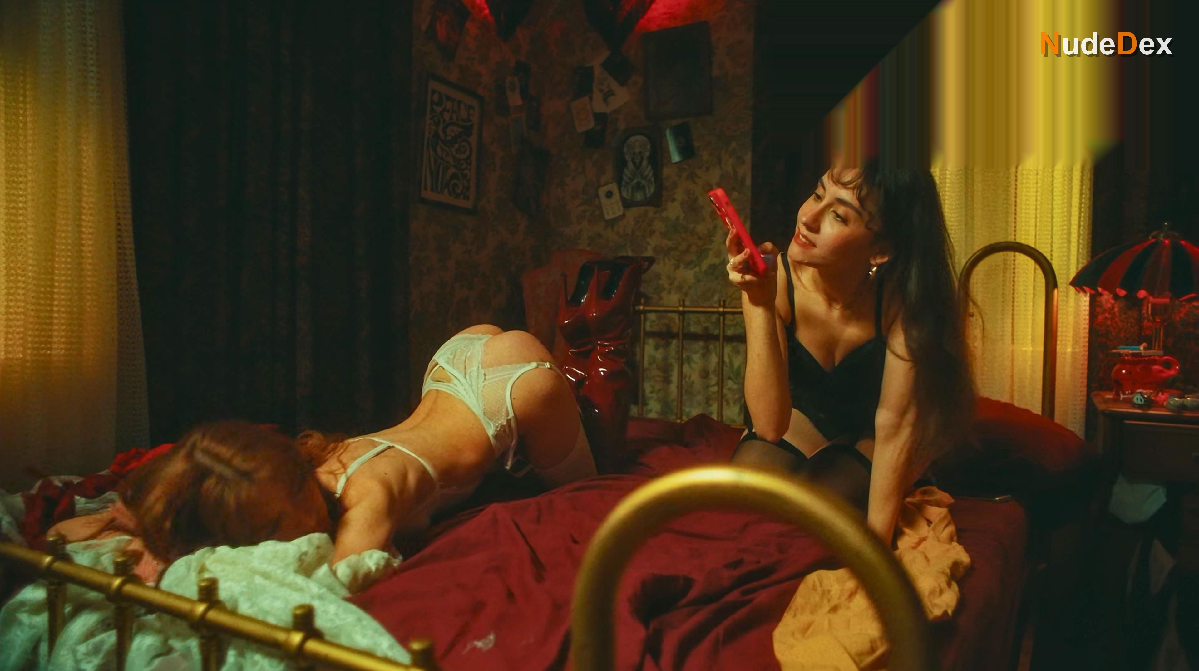 Reyhan Asena Keskinci in Jasmine, photo 69