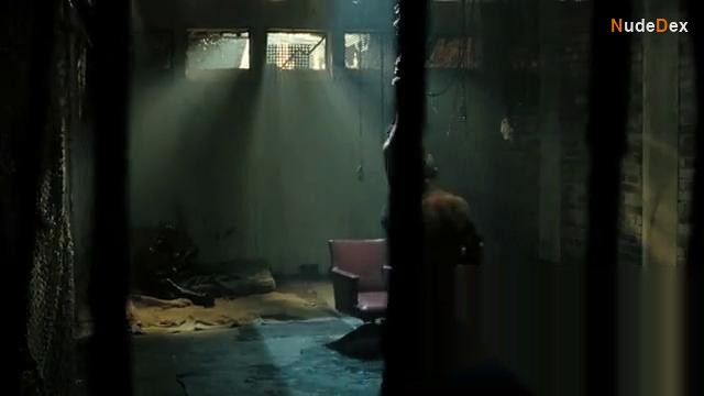 Rhona Mitra in Doomsday, photo 3