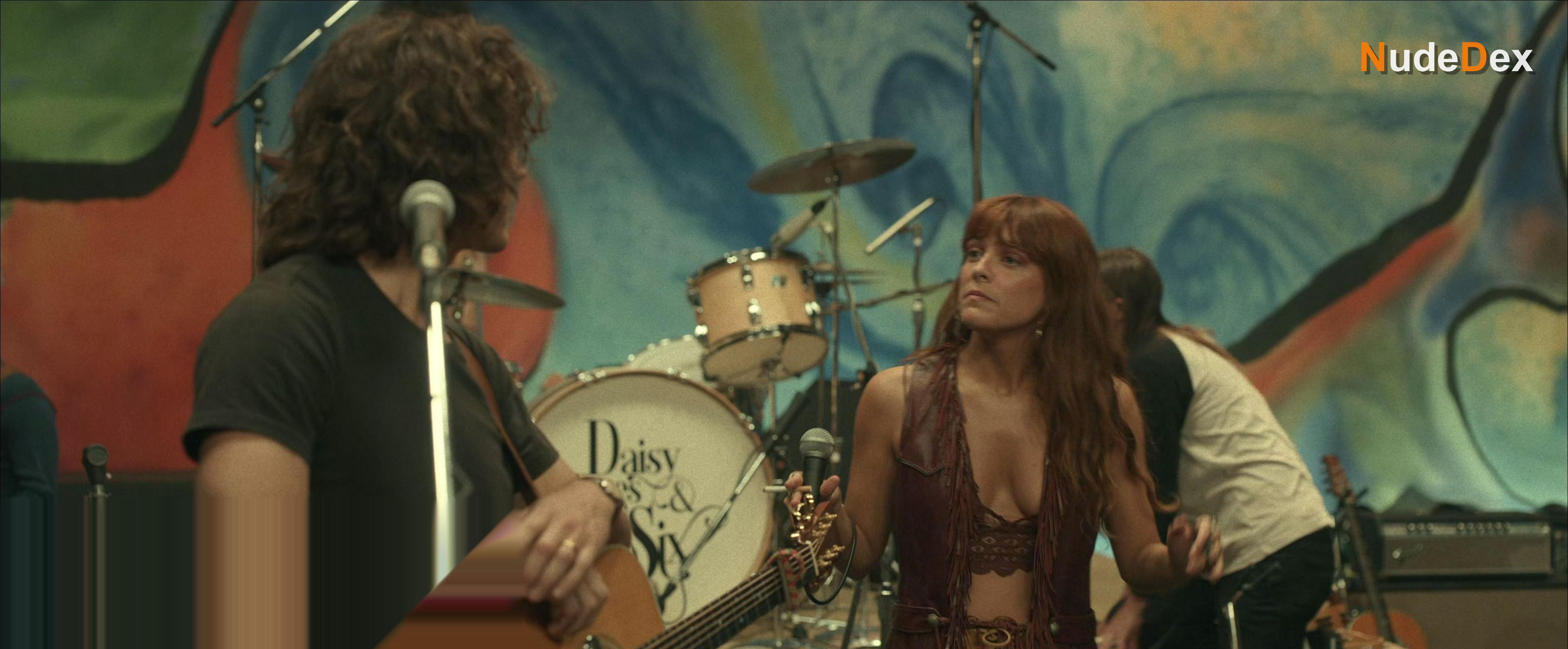 Riley Keough in Daisy Jones The Six, photo 4